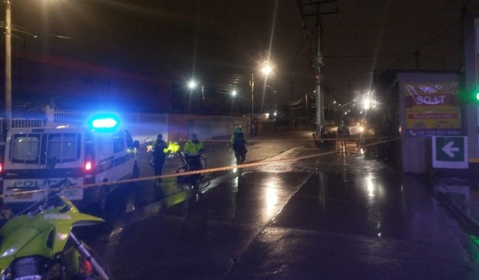 Ataque con arma de fuego cobró la vida de una mujer en Engativá; otra persona resultó herida Autoridades atendieron el asesinato de una mujer en plena vía pública de la localidad de Engativá en la noche de este 17 de febrero. Esto se sabe.