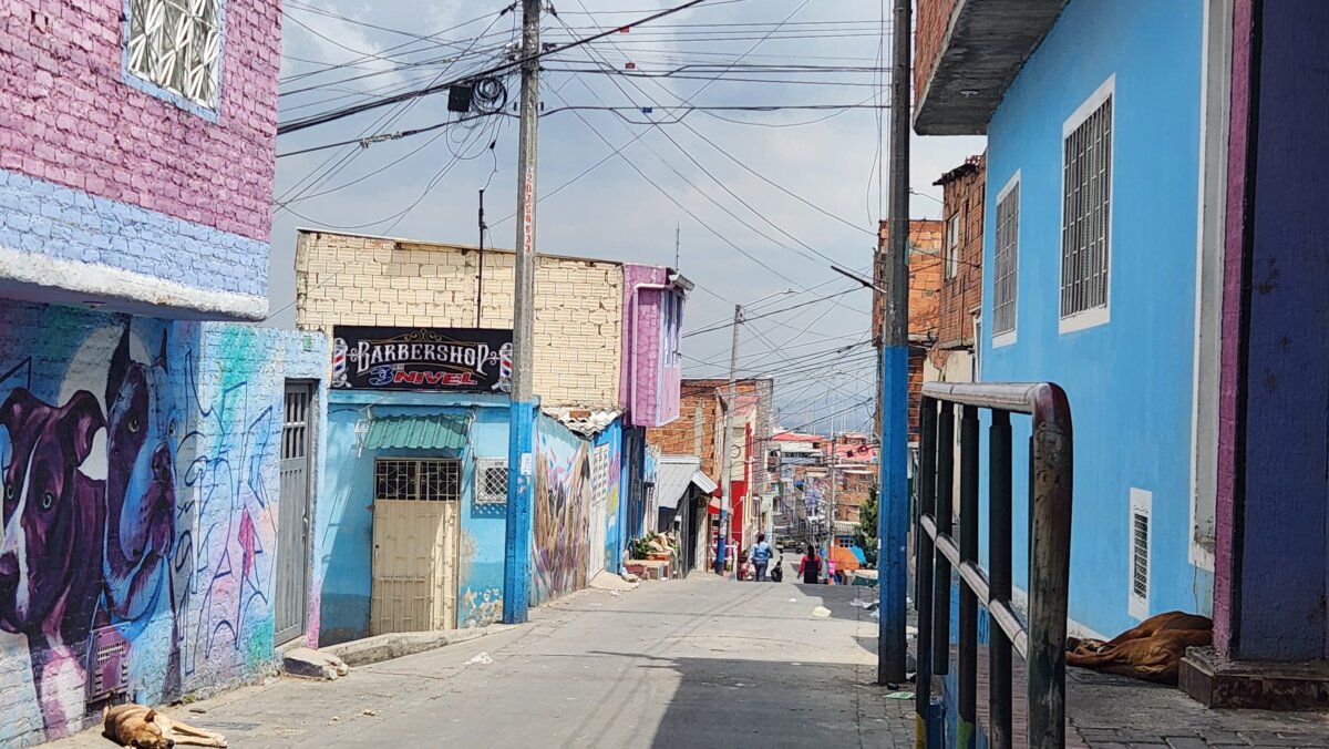 Barbero fue asesinado a bala en su local, en Ciudad Bolívar El barbero fue atacado mientras hacía uno de los últimos servicios del día. Otra persona resultó herida en el hecho.