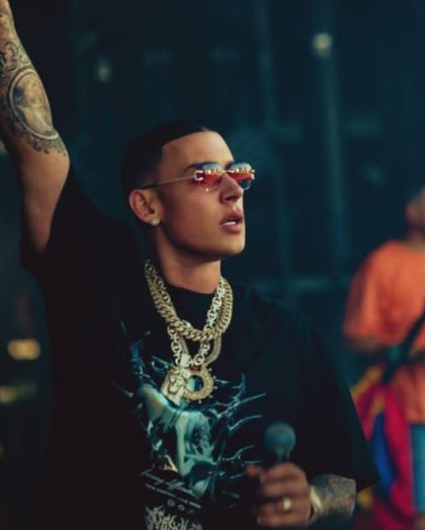'Epa Colombia', Cosculluela y los otros famosos que están en la cárcel La influenciadora colombiana y el reguetonero puertorriqueño entraron a la lista de los famosos que están en la cárcel. Conozca a los otros famosos que la integran.