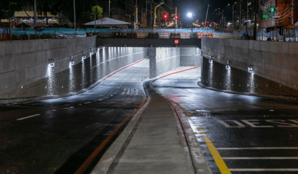 Habilitan el paso vehicular del intercambiador de la calle 72 en Bogotá En el futuro, esta obra se conectará con la línea 2 del Metro de Bogotá, que comenzará en la carrera 14 con calle 72 y se extenderá hasta la localidad de Suba.