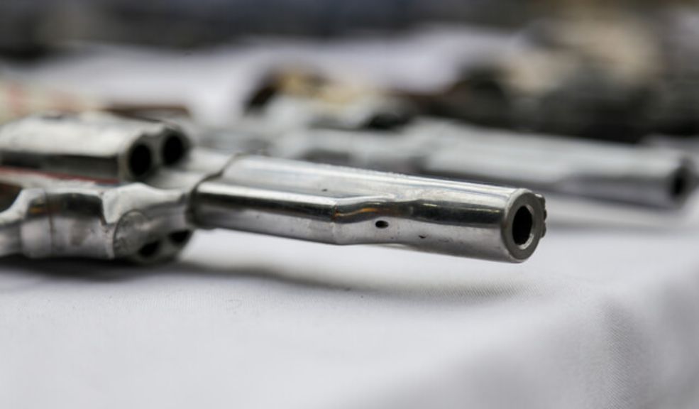Golpe a la delincuencia: capturan a integrantes de ‘Los Cosos’ en Bogotá ‘Los Cosos' se dedicaban al tráfico, porte y comercialización ilegal de armas de fuego y municiones.