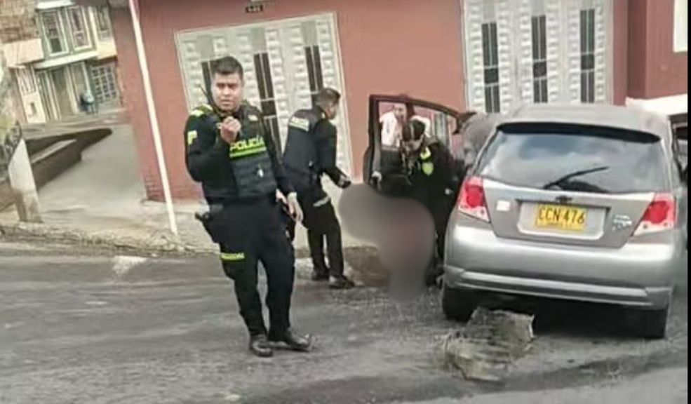 Ángel Manuel fue asesinado mientras lavaba su carro en Rafael Uribe 1 Ángel Manuel fue asesinado mientras lavaba su carro en Rafael Uribe Como Ángel Manuel Cubillos Chitiva fue identificado el hombre víctima del ataque sicarial.