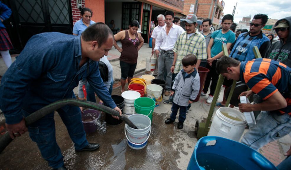 Cortes de agua en Bogotá para este lunes 17 de febrero: estos son los barrios afectados 2 Cortes de agua en Bogotá para este lunes 17 de febrero: estos son los barrios afectados Al turno 1 le corresponde el racionamiento de agua este sábado 15 de febrero en Bogotá. Conozca los barrios afectados.