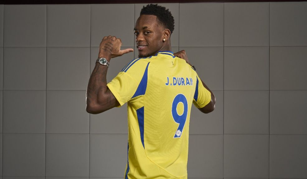 Esto vale la nueva camiseta de Durán en el Al Nassr: el precio no es lo que parece La llegada de Jhon Durán al equipo árabe se convirtió en el traspaso más costoso de un futbolista colombiano en la historia.