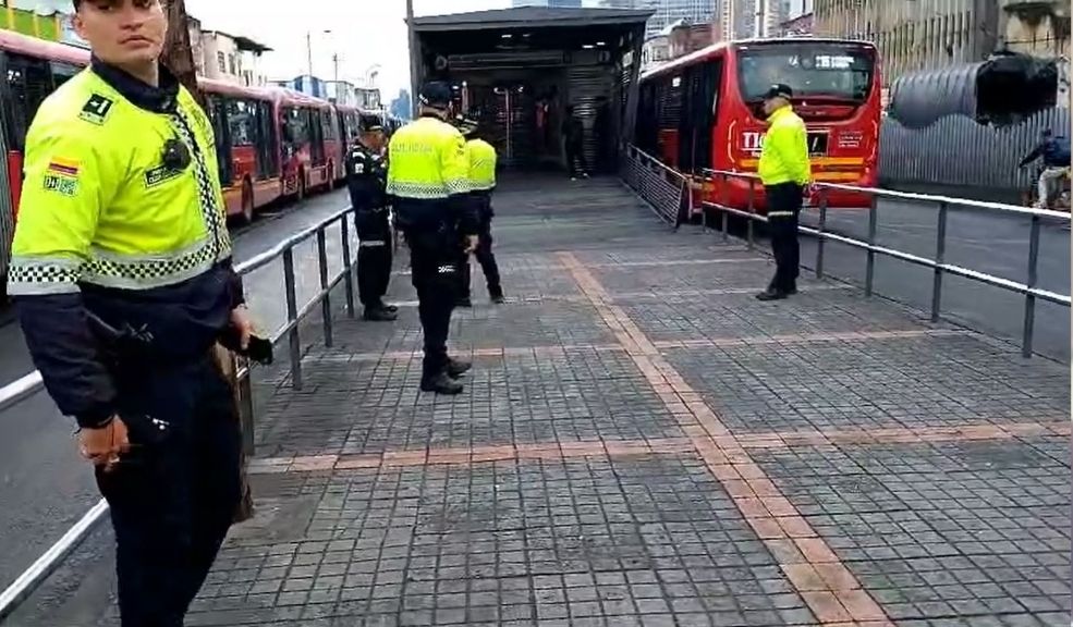 La Policía realizó operativo en estaciones de TransMilenio El operativo se llevó a cabo en estaciones de la troncal Caracas.