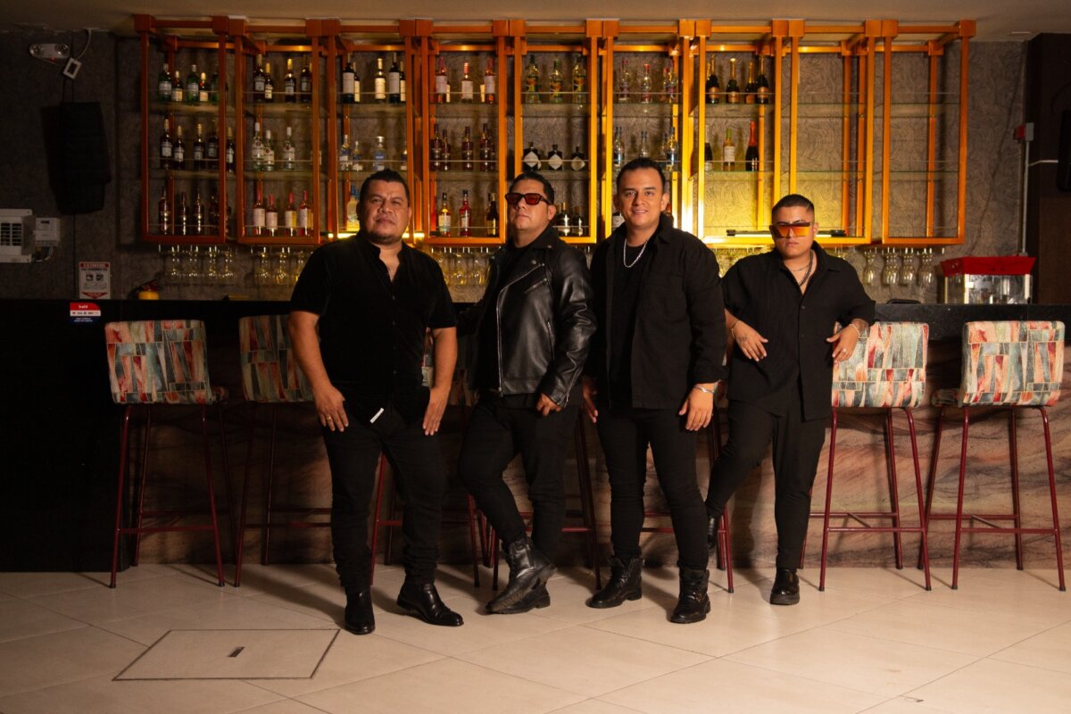 Los Hermanos Medina arrancan el 2025 con nuevo sencillo: 'Repetimos' La nueva canción de Los Hermanos Medina, 'Repetimos', fue compuesta por el cantante Pipe Calderón.