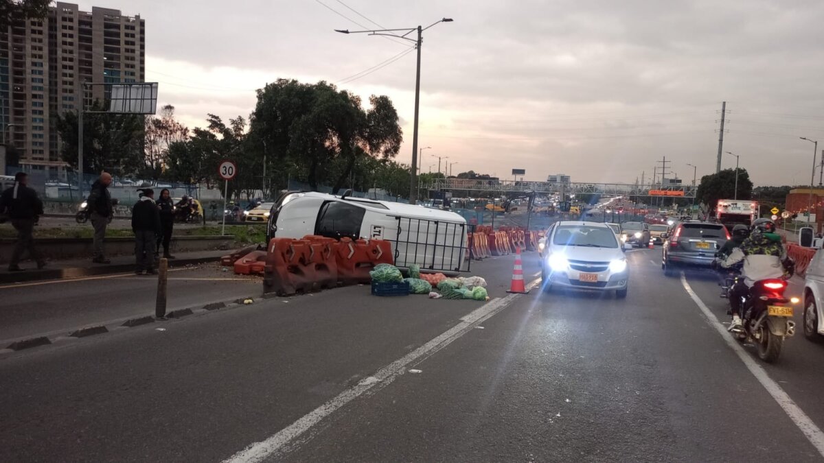 EN VIVO| Movilidad en Bogotá: volcamiento de vehículo en la Av. Carrera 68 con Américas Vea el reporte en tiempo real del estado de las vías en Bogotá durante este lunes 24 de febrero.