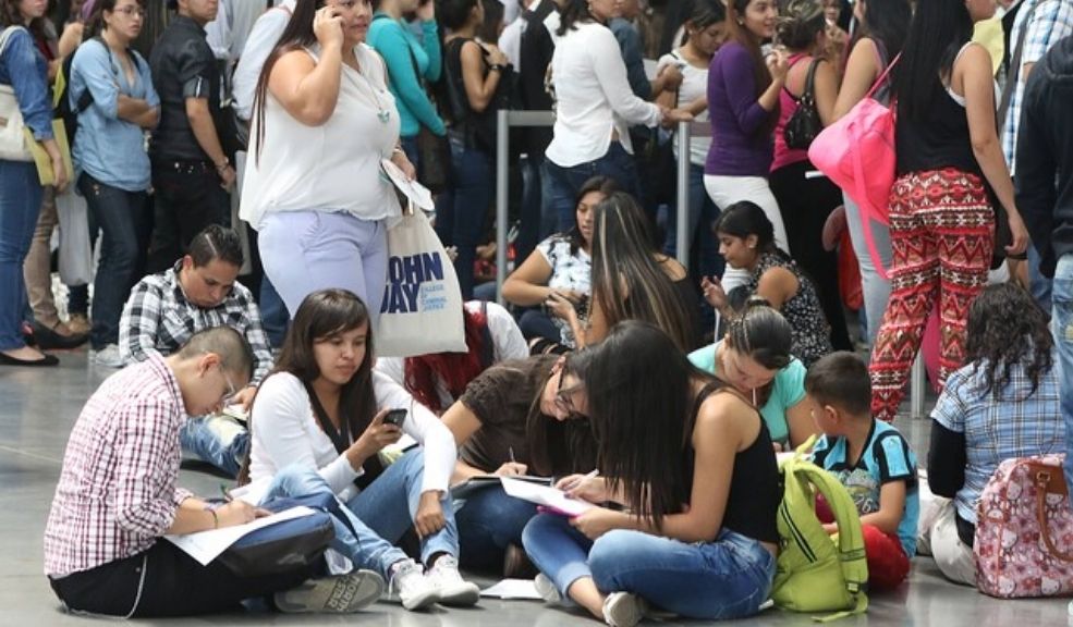 Megaferia de empleo en el Movistar Arena: requisitos, horarios y más Este jueves arrancó la Megaferia de empleo que ofrece más de 15 mil vacantes.