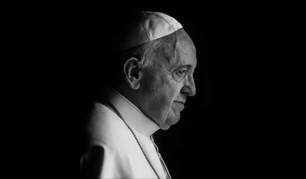 Papa Francisco sufre nueva crisis respiratoria El Vaticano informó que el papa Francisco sufrió un broncoespasmo, lo que provocó un deterioro en su estado respiratorio.