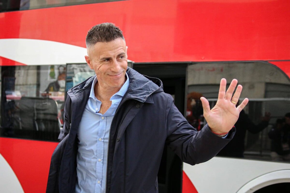 Peirano paga caro su eliminación en Copa Libertadores: se va de Santa Fe A través de un comunicado, Santa Fe confirmó la salida de Pablo Peirano, tras su eliminación en Copa Libertadores. Suenan nombres para su reemplazo.