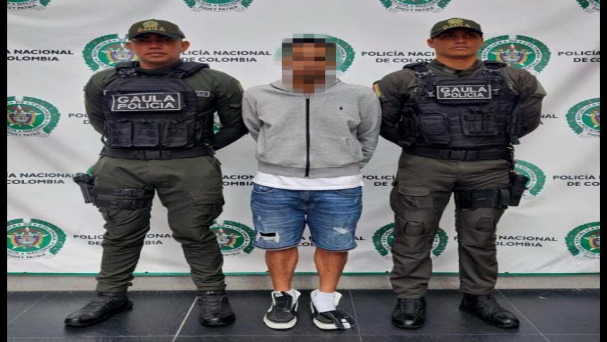 Policía desplegó operación contra el secuestro y la extorsión: así capturaron a 2 delincuentes en Soacha y otros municipios La macrooperación 'Renacer' permitió 124 capturas en diferentes regiones del país, dos de ellas en el municipio de Soacha. Le contamos los detalles.