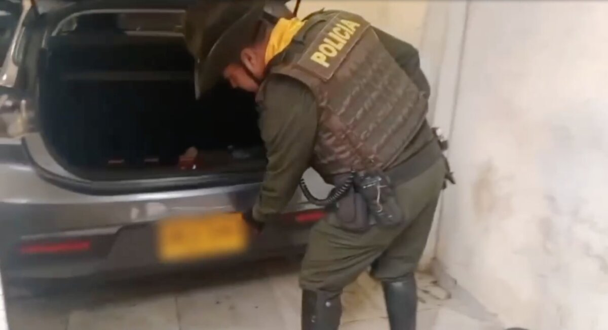 Policía logró recuperar 2 vehículos que habían sido robados en Soacha Gracias a las denuncias hechas por la comunidad, la Policía de Soacha logró recuperar 2 vehículos hurtados en diferentes barrios del sector.