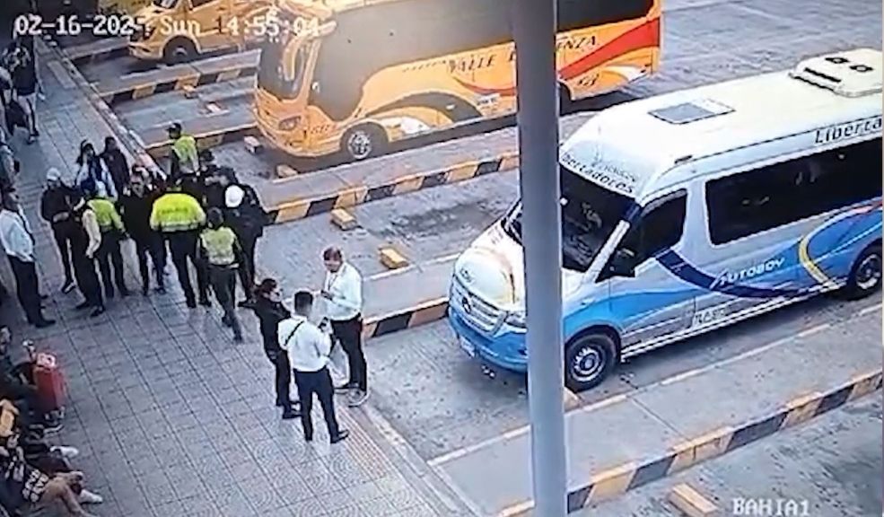 Señalado fletero fue capturado en la Terminal de Transportes de Bogotá 1 Señalado fletero fue capturado en la Terminal de Transportes de Bogotá El capturado estaría involucrado en varios fleteos en Boyacá.