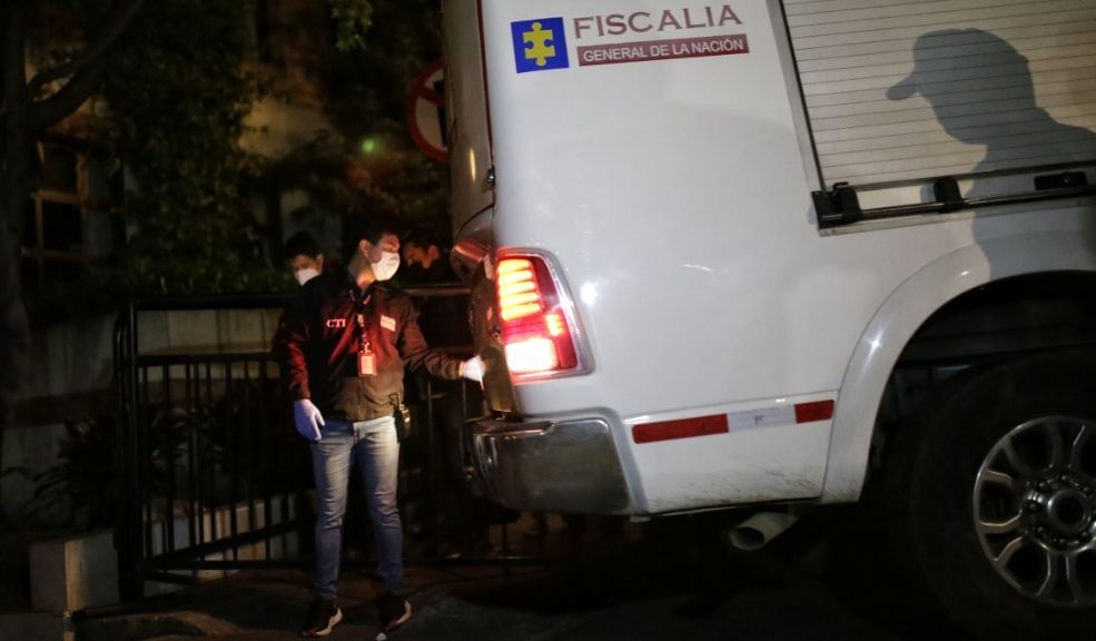 Turista fue hallado sin vida en la habitación de un hotel del centro de Bogotá El turista se hospedaba en un hotel de La Candelaria junto a otro hombre. Ambos ingresaron al lugar acompañados por dos mujeres.