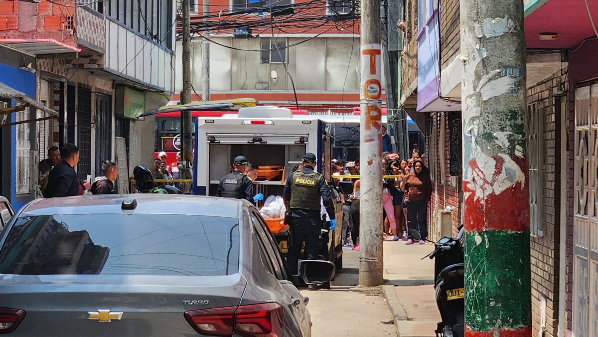 Mujer fue asesinada en Llano Grande, Kennedy Emili Yailín Rivas es una joven venezolana perdió la vida por arma de fuego. El hecho ocurrió en Llano Grande (Kennedy). Le contamos los detalles.