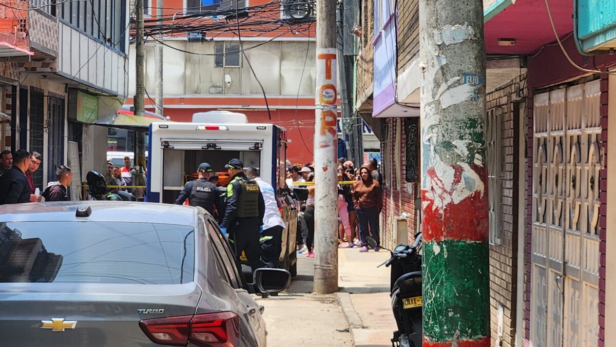 Mujer fue asesinada en Llano Grande, Kennedy Emili Yailín Rivas es una joven venezolana perdió la vida por arma de fuego. El hecho ocurrió en Llano Grande (Kennedy). Le contamos los detalles.