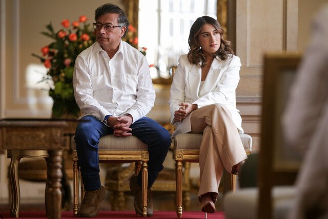 Laura Sarabia declarará ante la Fiscalía por la campaña de Petro Presidente 1 Laura Sarabia declarará ante la Fiscalía por la campaña de Petro Presidente La canciller Laura Sarabia asistirá a la Fiscalía General de la Nación para declarar en el marco de la investigación que se adelanta contra la campaña de Petro Presidente.