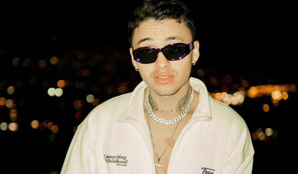 Kooky, el hijo de la actriz Sandra Muñoz, incursiona en el afrobeat En entrevista con Q'HUBO, el joven contó cómo nació su amor por la música y cómo influyó su madre, la actriz Sandra Muñoz.