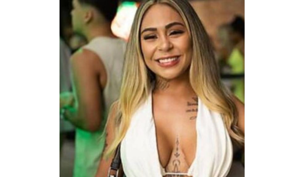 ¿Quién era Anna Polly, la actriz de Onlyfans que cayó de un balcón durante un encuentro sexual? 1 ¿Quién era Anna Polly, la actriz de Onlyfans que cayó de un balcón durante un encuentro sexual? Anna Polly, famosa por su contenido para adultos, falleció al caer desde la habitación de un hotel. Las autoridades investigan su muerte.