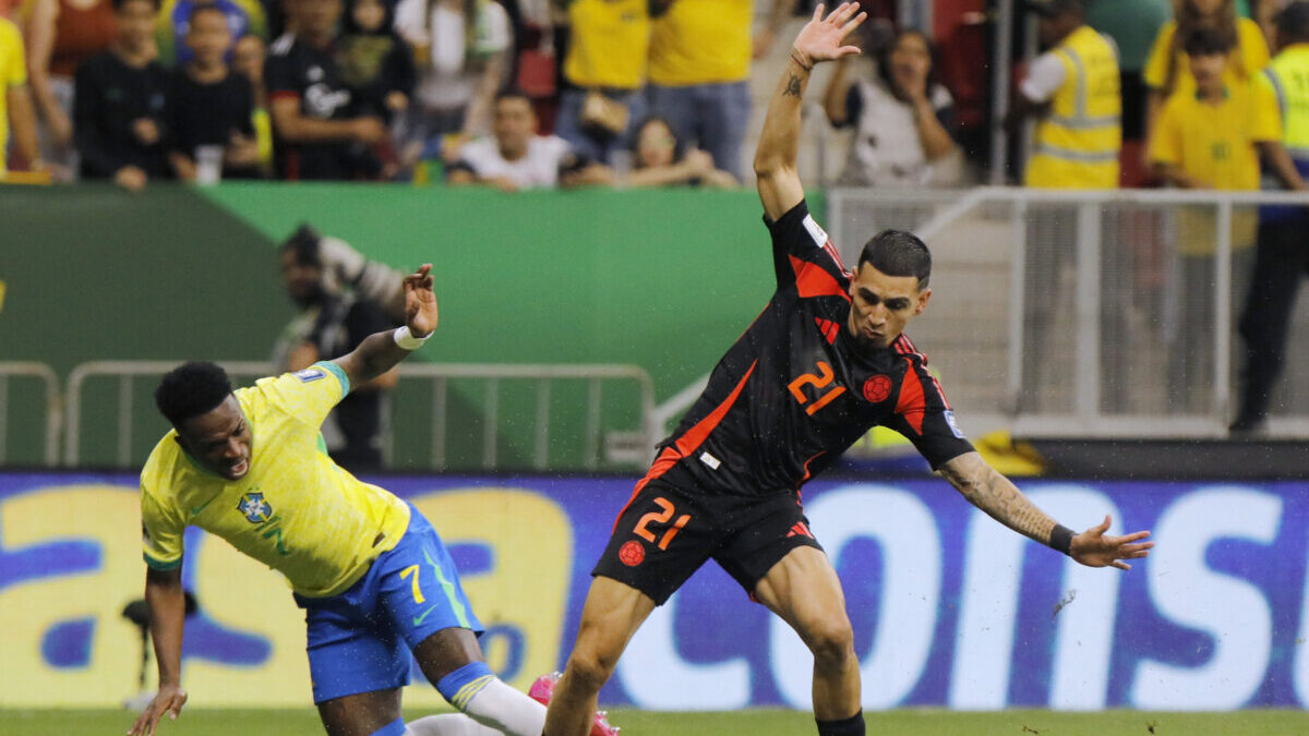 La Selección Colombia cae en el último suspiro contra Brasil y se complica en la eliminatoria En la fecha 13 de las eliminatorias, la Selección Colombia enfrentó a Brasil, como visitante, y pese a disputar un gran partido, cayó en el último minuto y se fue con las manos vacías.