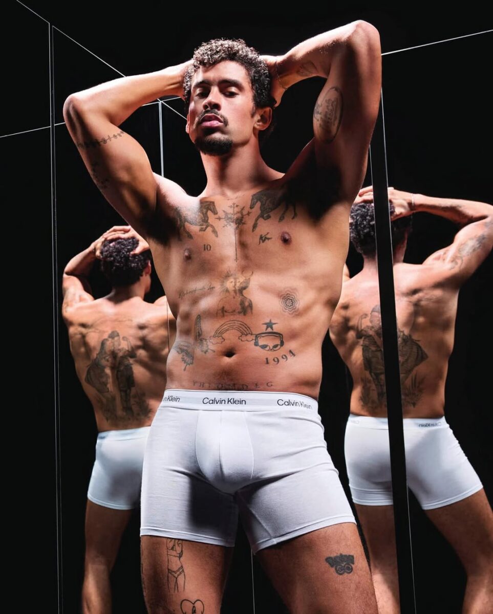 "Debí tirar mas fotos" Bad Bunny enciende las redes por colaboración con Calvin Klein 1 "Debí tirar mas fotos" Bad Bunny enciende las redes por colaboración con Calvin Klein