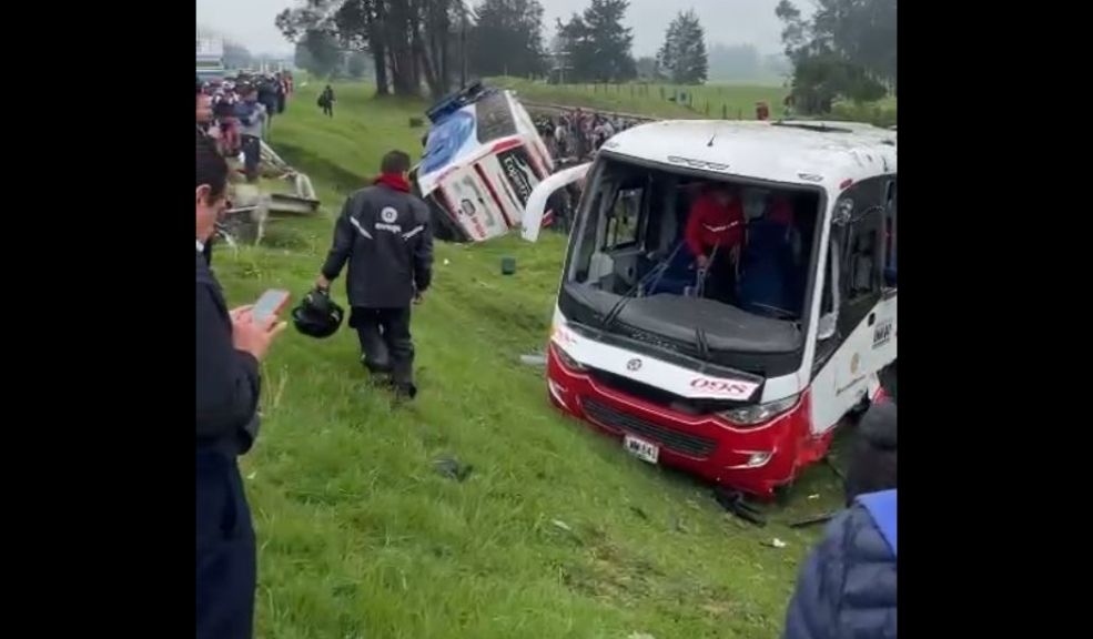 Accidente-en-Gachancipa-reportan-12-heridos-tras-choque-de-buses