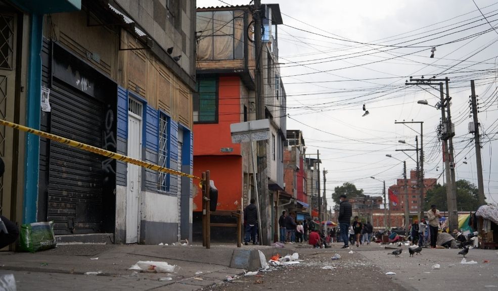 Así operan las bandas criminales en el barrio San Bernardo: desgarrador relato de una víctima Q'HUBO conoció el relato de una víctima de los abusos cometidos por integrantes de las bandas que operan en el barrio San Bernardo. Lea la entrevista.