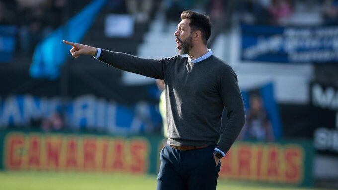 Técnico uruguayo Jorge Bava: "Estoy negociando con Santa Fe" En entrevista con un medio de su natal Uruguay, Jorge Bava reveló que está cerca de convertirse en nuevo técnico de Santa Fe.