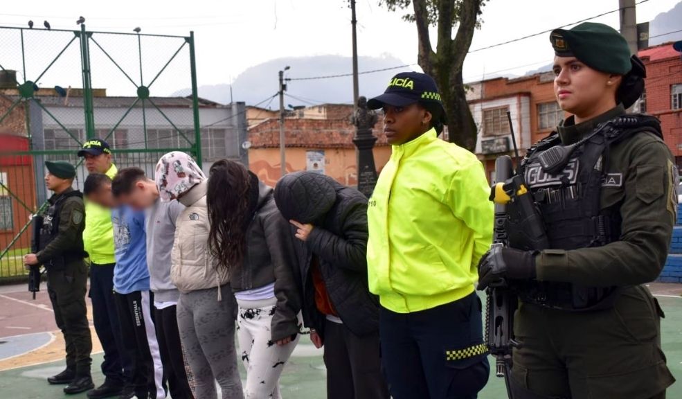 Caen integrantes de la banda ‘Los Químicos’, productores de Tusi en Puente Aranda