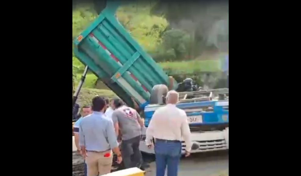 Conductor falleció en accidente de tránsito en la vía Bogotá- La Vega 1 Conductor falleció en accidente de tránsito en la vía Bogotá- La Vega El accidente se habría generado por una falla mecánica.
