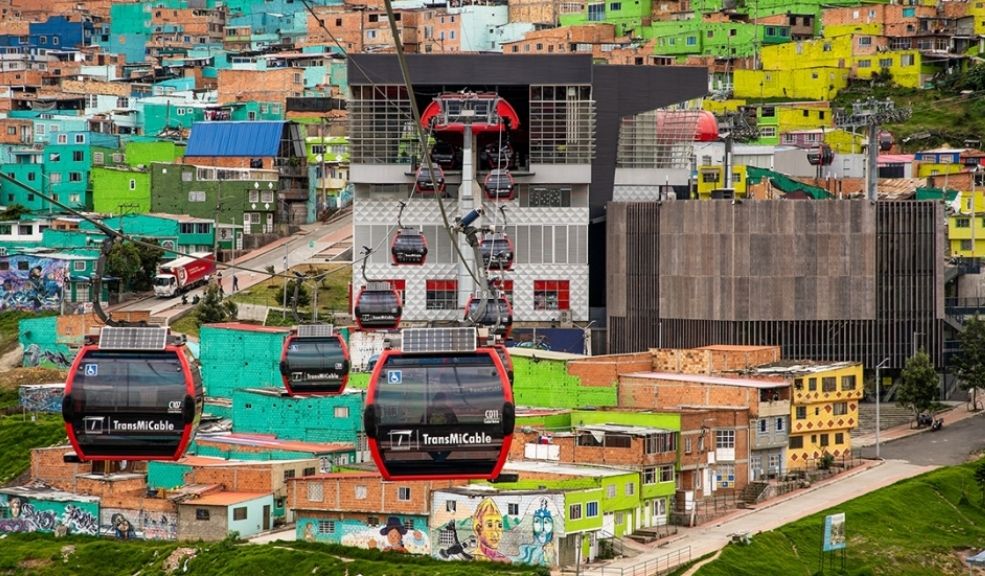 Descubre el turismo en Ciudad Bolívar: una aventura sorprendente en el sur de Bogotá 2 Descubre el turismo en Ciudad Bolívar: una aventura sorprendente en el sur de Bogotá Ciudad Bolívar es la localidad número 19 del Distrito Capital de Bogotá, Colombia. Se encuentra ubicada en el sur de la ciudad y está conformada por más de 300 barrios. Es la tercera localidad con mayor extensión de la ciudad, luego del Sumapaz y Usme.