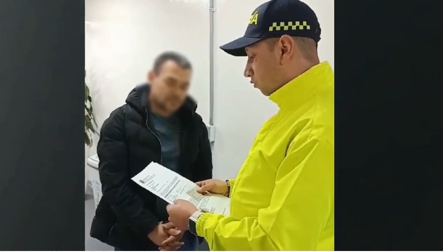 Detienen en Bogotá a hombre acusado de abusar sexualmente de su hija menor