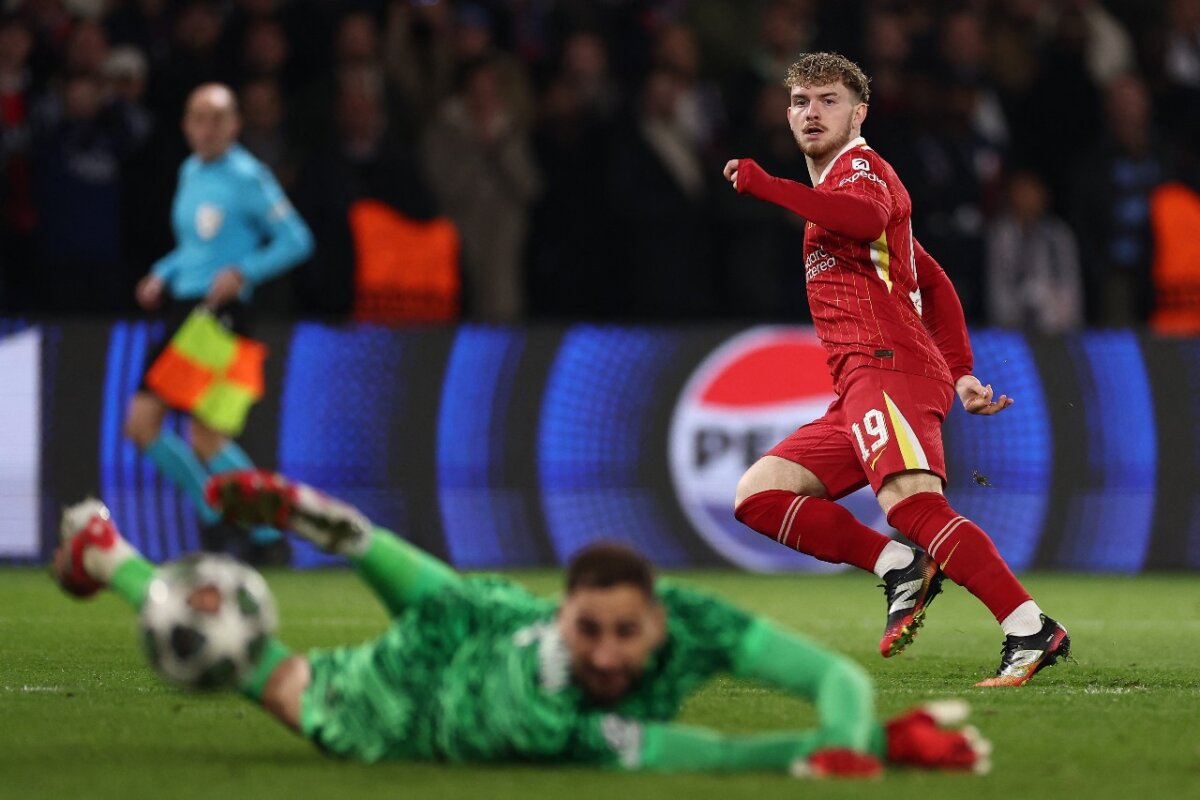 Modesta actuación de Díaz en increíble victoria del Liverpool: estuvo "atontado y descuidado" 3 La primera pelota que tocó Harvey Elliot terminó en gol para el Liverpool.