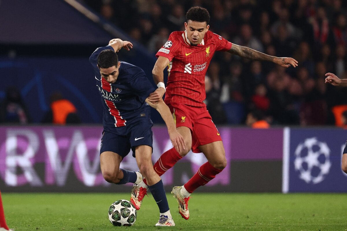 Modesta actuación de Díaz en increíble victoria del Liverpool: estuvo "atontado y descuidado" 4 De acuerdo con 365Scores Díaz registró en el juego con el Liverpool: 1 remate desviado, 12 de 16 pases completados, 4 recuperaciones de balón y 7 posesiones perdidas