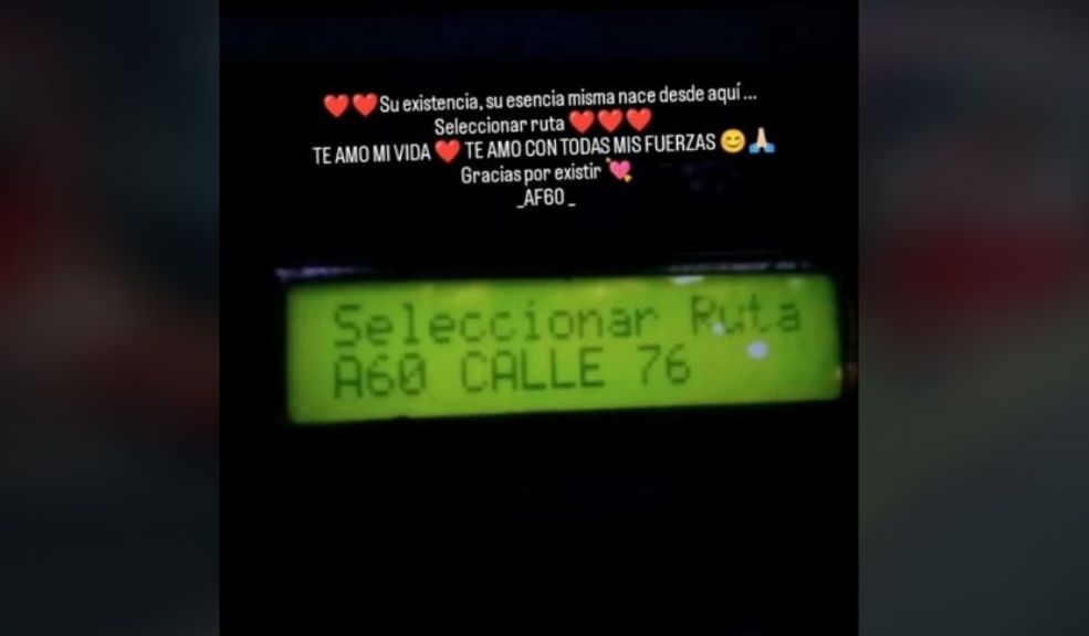 Ella es la mujer que asegura estar casada con un bus de TransMilenio 1 Ella es la mujer que asegura estar casada con un bus de TransMilenio Hay un documento que certifica que la mujer está casada con la ruta F60 de TransMilenio.