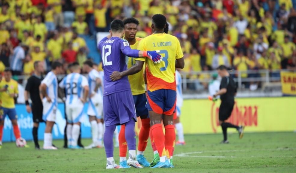 La Selección Colombia debe ganar contra Paraguay para clasificar al Mundial 1 La Selección Colombia debe ganar contra Paraguay para clasificar al Mundial La Selección Colombia está obligada a ganar el partido contra Paraguay para poder clasificar al Mundial 2026