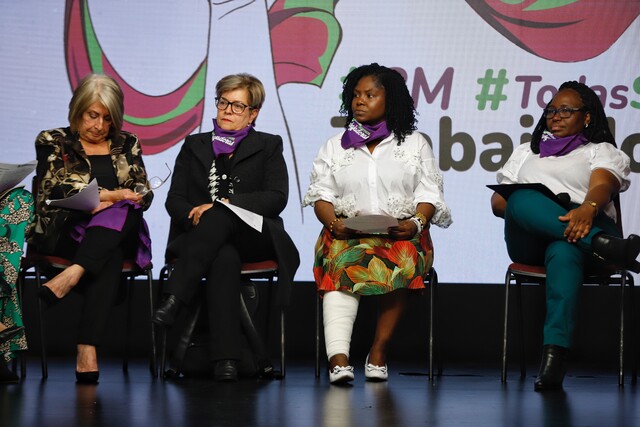 Día Internacional de la Mujer: que la lucha no termine 3 Día Internacional de la Mujer: que la lucha no termine Este sábado se conmemora el 'Día Internacional de la Mujer'. Por eso en Q'HUBO le contamos el panorama de ellas en nuestro país visto desde aspectos como el acceso al trabajo, la salud, la brecha en educación, entre otros.
