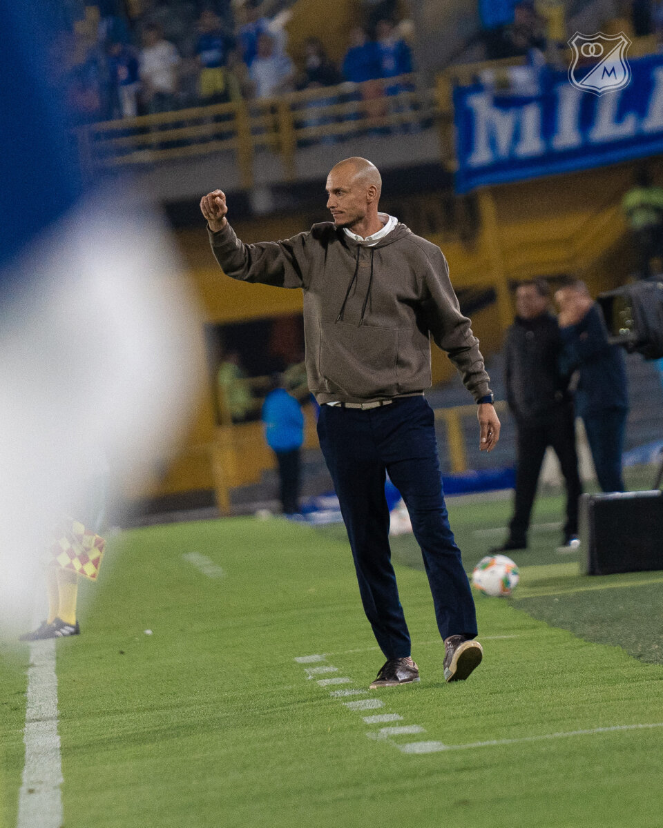 Dos semanas estará afuera del banquillo de la dirección técnico con Millonarios, David González