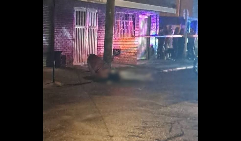 Mujer fue asesinada por sicario en bicicleta en Suba 1 Mujer fue asesinada por sicario en bicicleta en Suba Mujer fue asesinada por un hombre en bicicleta mientras caminaba hacia su casa en el barrio Prado Veraniego, Suba.