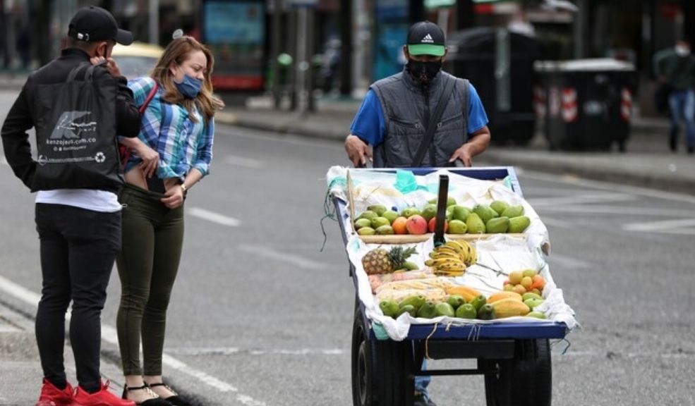 Polémica en Bogotá: La Alcaldía cobrará a vendedores por uso del espacio público La Alcaldía cobrará a vendedores por uso del espacio público