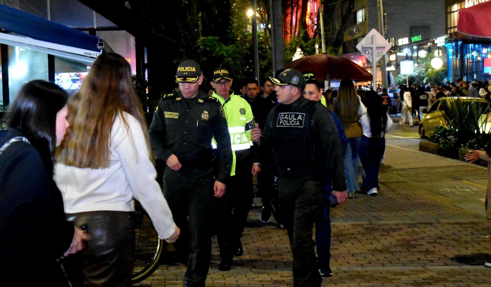 Policía intensifica operativos contra la escopolamina en Chapinero 1 Policía intensifica operativos contra la escopolamina en Chapinero Policía refuerza operativos contra hurtos con escopolamina en zonas de rumba de Chapinero. Ya van 53 casos denunciados este año.