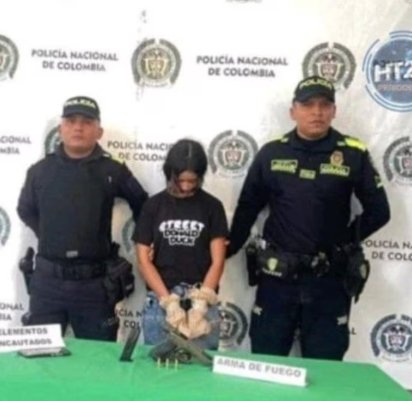 'Rosario Tijeras', mujer acusada del homicidio de un mototaxista, quedó en libertad por vencimiento de términos 1 'Rosario Tijeras', mujer acusada del homicidio de un mototaxista, quedó en libertad por vencimiento de términos Simoney María Lujano Risco, alias 'Nikita' o 'Rosario Tijeras', había sido enviada a prisión el 15 de octubre de 2024.