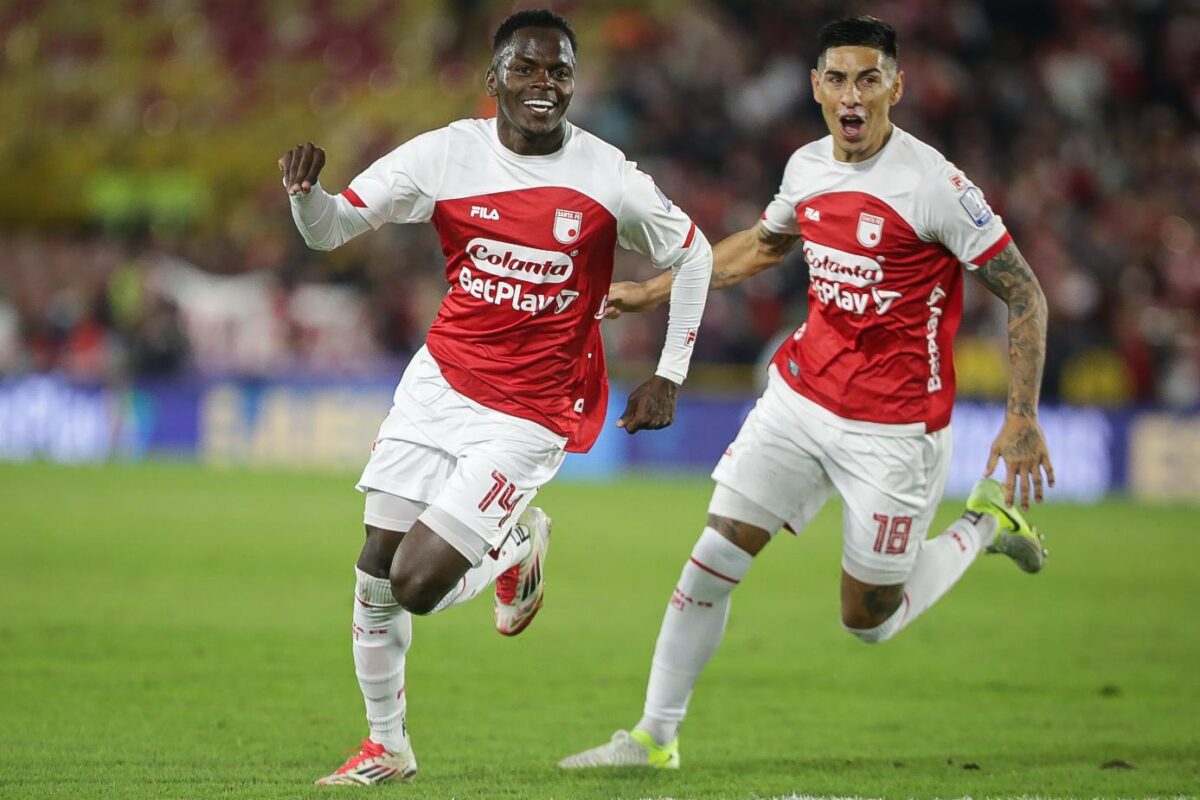 Santa Fe se sacó la espinita y le ganó a Millonarios después de un año y medio sin hacerlo 2 Santa Fe se sacó la espinita y le ganó a Millonarios después de un año y medio sin hacerlo Santa Fe ratificó su gran momento en la Liga y venció 3-2 a Millonarios en El Campín. Así fue el camino del cuadro 'Cardenal' para celebrar.