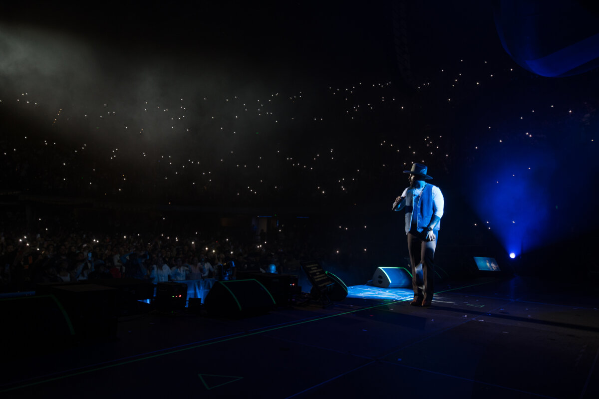 Carin León anunció su concierto en el estadio El Campín