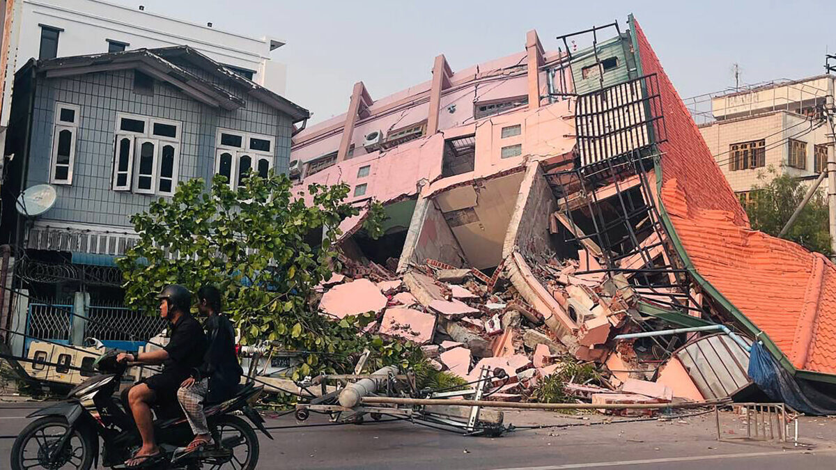 Terremoto sacude a Tailandia y Birmania: hay reporte de muertos 10 Terremoto sacude a Tailandia y Birmania: hay reporte de muertos El devastador terremoto de magnitud 7,7 que golpeó este viernes Birmania dejó al menos 20 muertos y en la vecina Tailandia tres personas fallecieron por el derrumbe de un rascacielos.