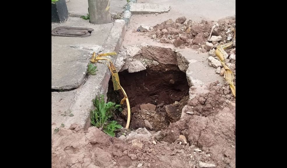 Tunjuelito sufre una dura crisis tras la fuerte inundación 1 Tunjuelito sufre una dura crisis tras la fuerte inundación Vecinos de Tunjuelito enfrentan una crisis por inundaciones y falta de agua, mientras luchan por recuperar sus hogares y condiciones dignas. Lea la nota.