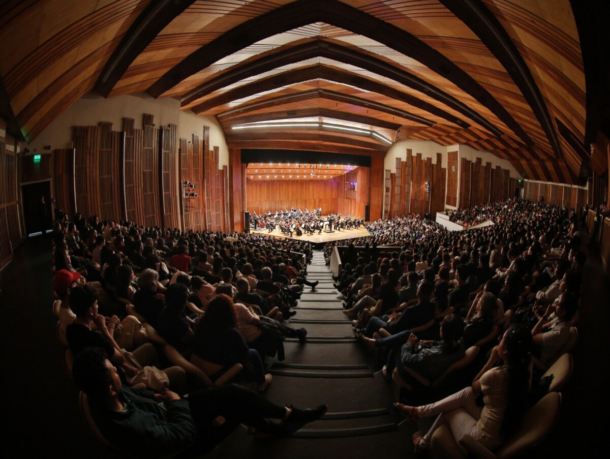 Brahms y Strauss brillan en Bogotá: Un concierto sinfónico imperdible con la Filarmónica Brahms y Strauss: dos genios sinfónicos con la Filarmónica de Bogotá y Marcos Madrigal
