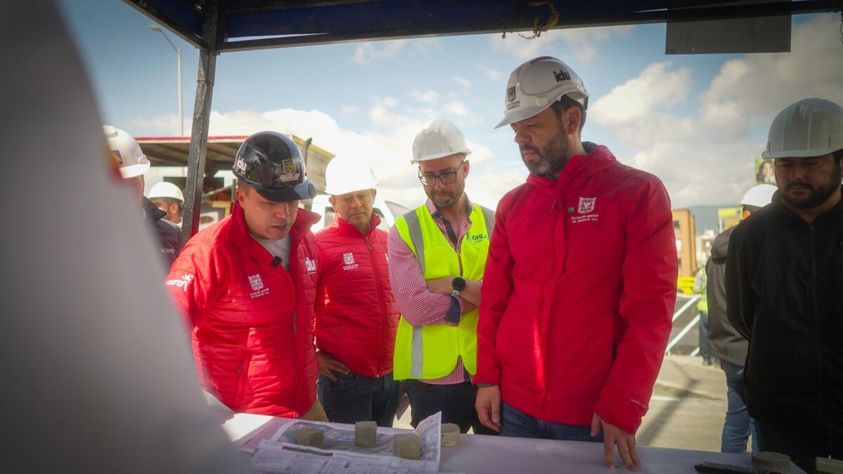 Alcalde Galán verifica avances en las obras de los puentes de la Calle 127 con Av. Boyacá 1 Alcalde Galán verifica avances en las obras de los puentes de la Calle 127 con Av. Boyacá
