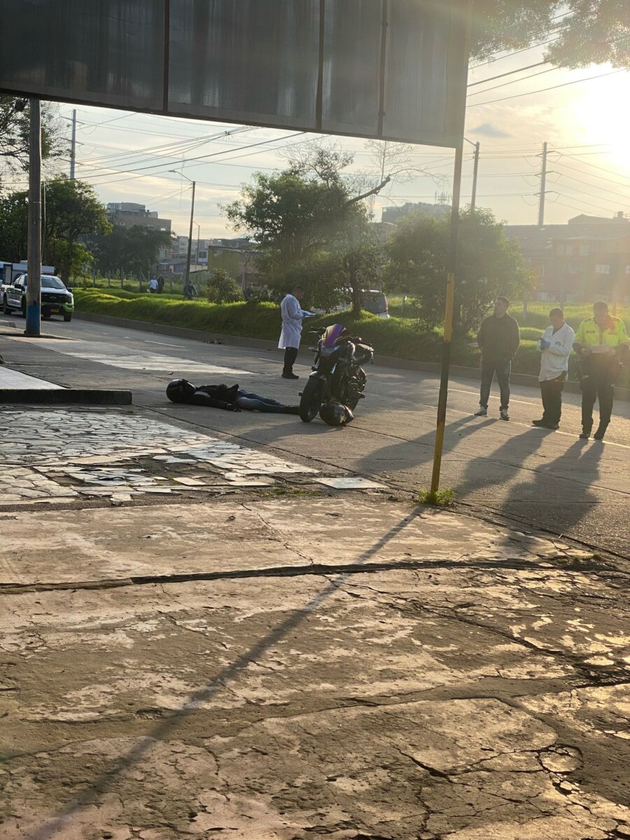 Misterio por muerte de motero en Engativá 2 Misterio por muerte de motero en Engativá