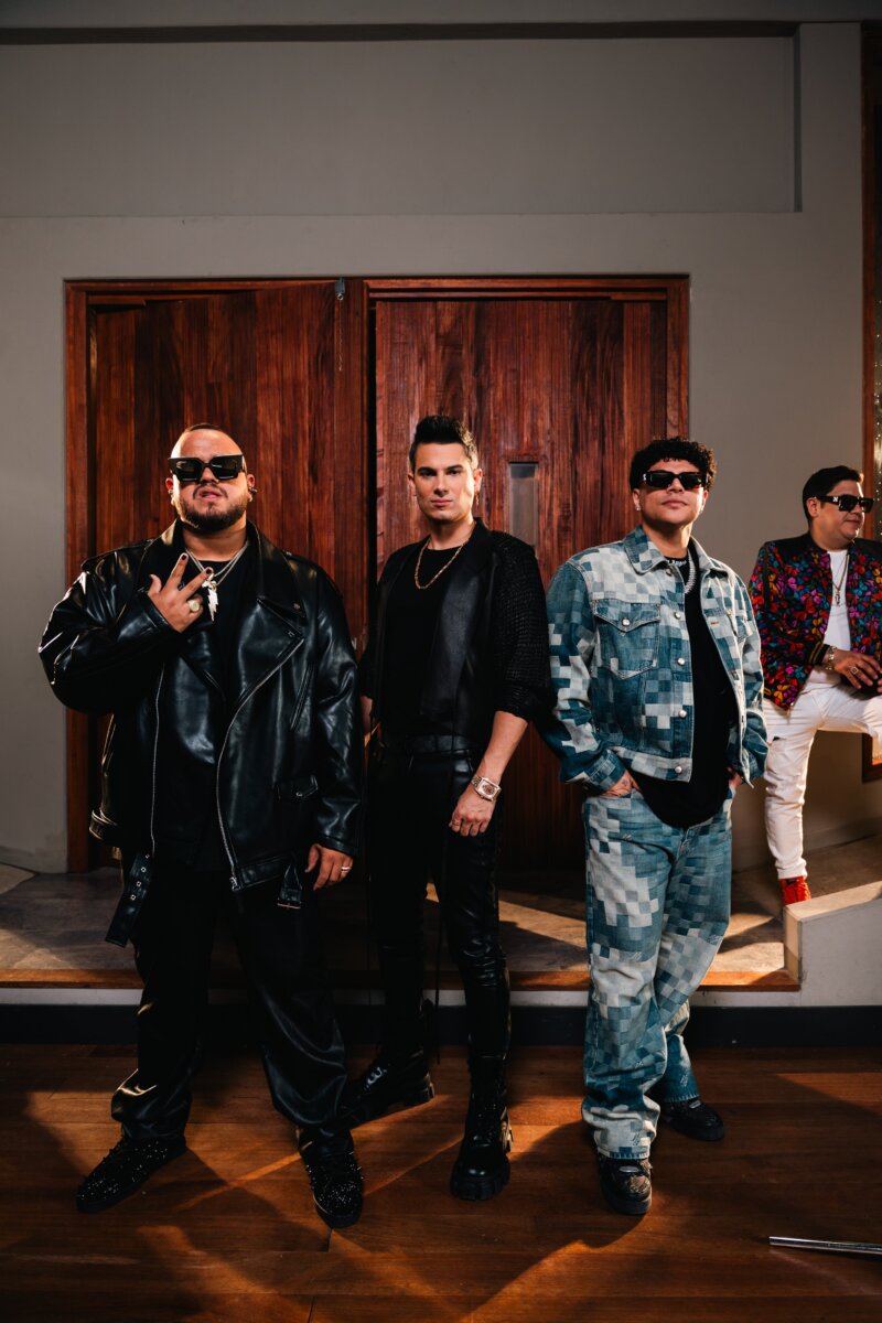 Pipe Bueno estrena 'Me Recordarás' junto a Grupo Firme y Yera: una canción que mezcla deseo y desencanto 1 Pipe Bueno estrena 'Me Recordarás' junto a Grupo Firme y Yera: una canción que mezcla deseo y desencanto Pipe Bueno presenta su nuevo sencillo 'Me Recordarás', una poderosa colaboración con Grupo Firme y Yera que explora el peso de los recuerdos y las cicatrices imborrables del amor.